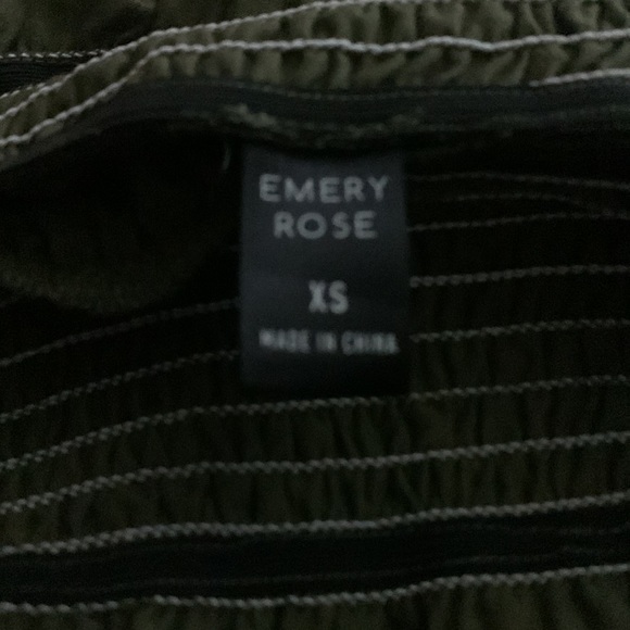 Hunter green skirt - Picture 4 of 4